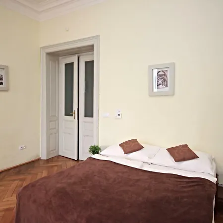 Riverbank-2 Apartment